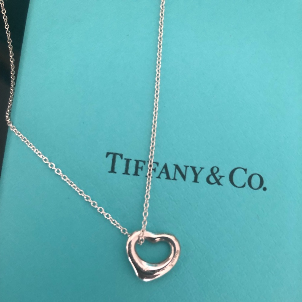 Tiffany &Co Elsa Peretti Open Heart Pendent